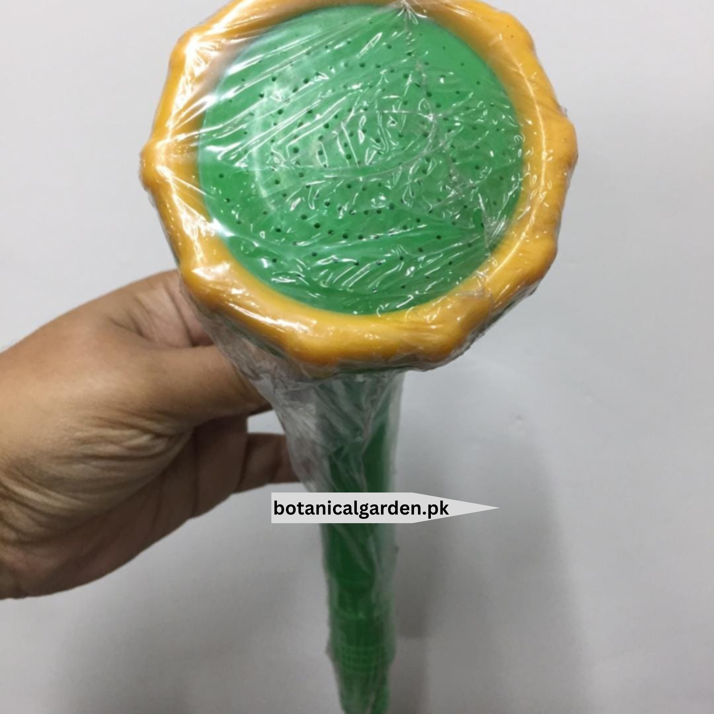 Universal Pipe Shower
