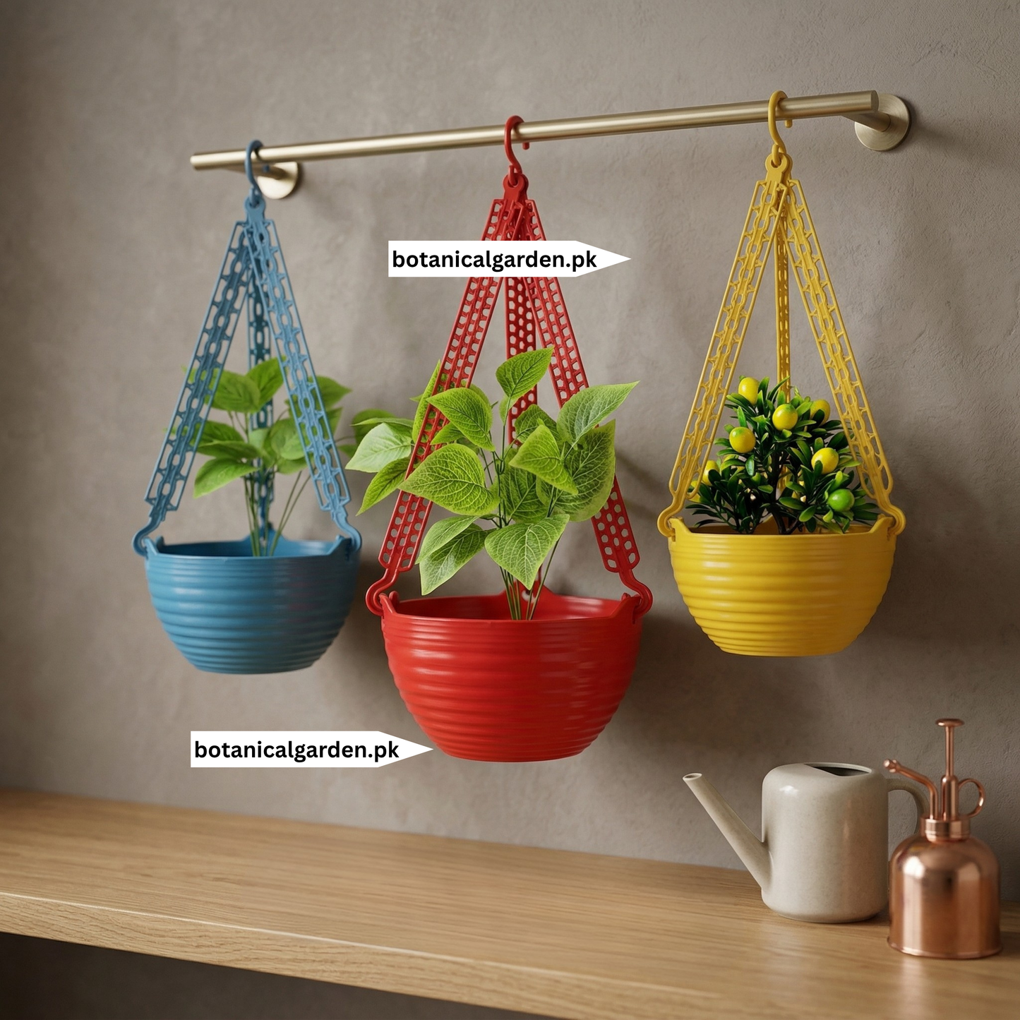 Ribbed Pattern Hanging Basket With Plastic Chain